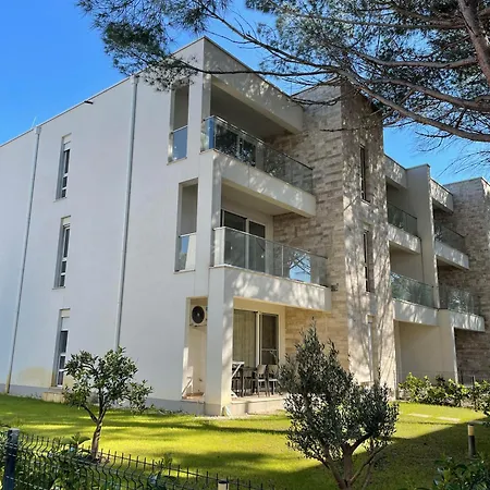 M&E Premium Apartments - San Pietro Дуррес Экстерьер фото